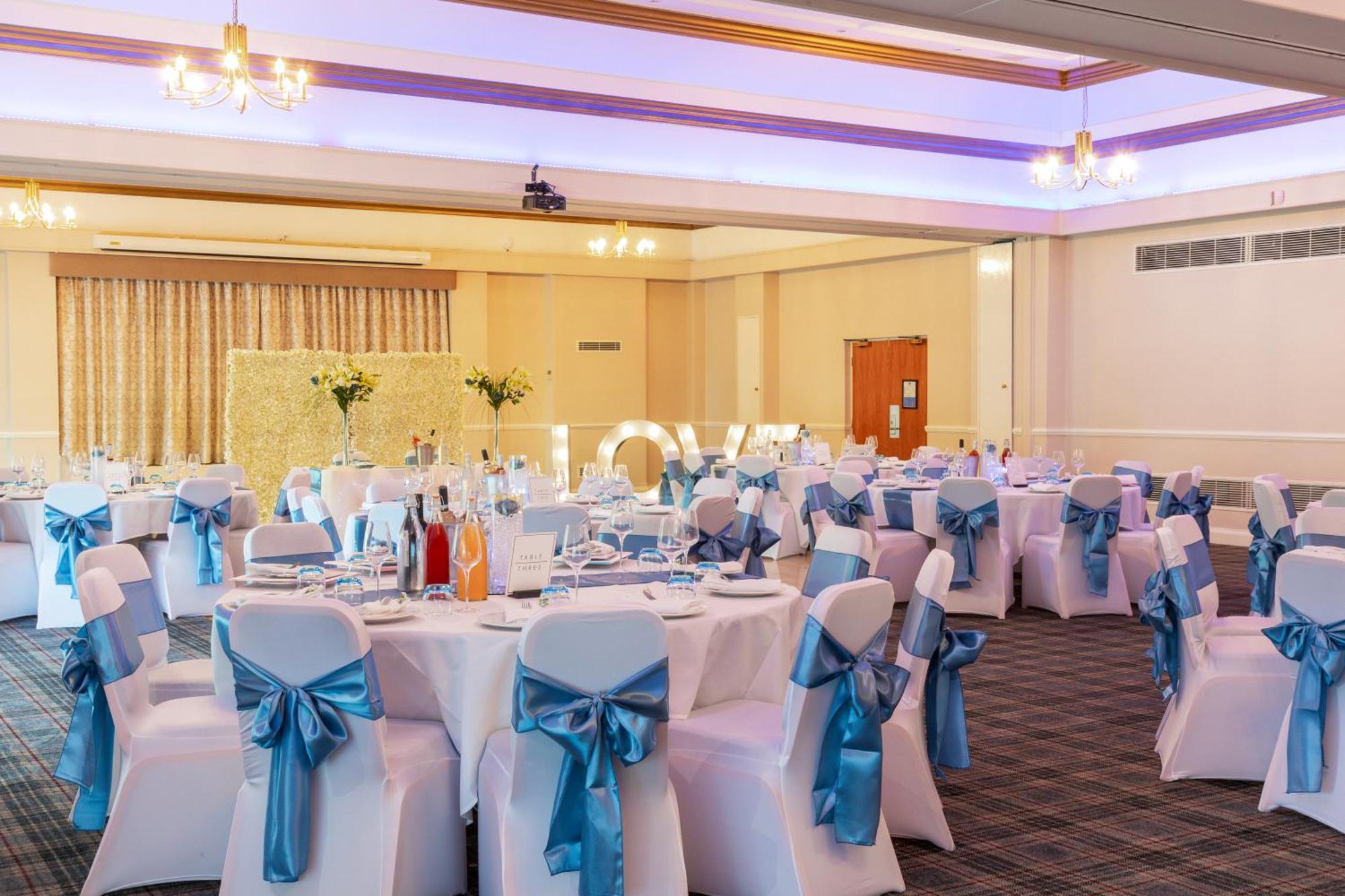 Airport Inn & Spa Manchester Вілмслоу Екстер'єр фото