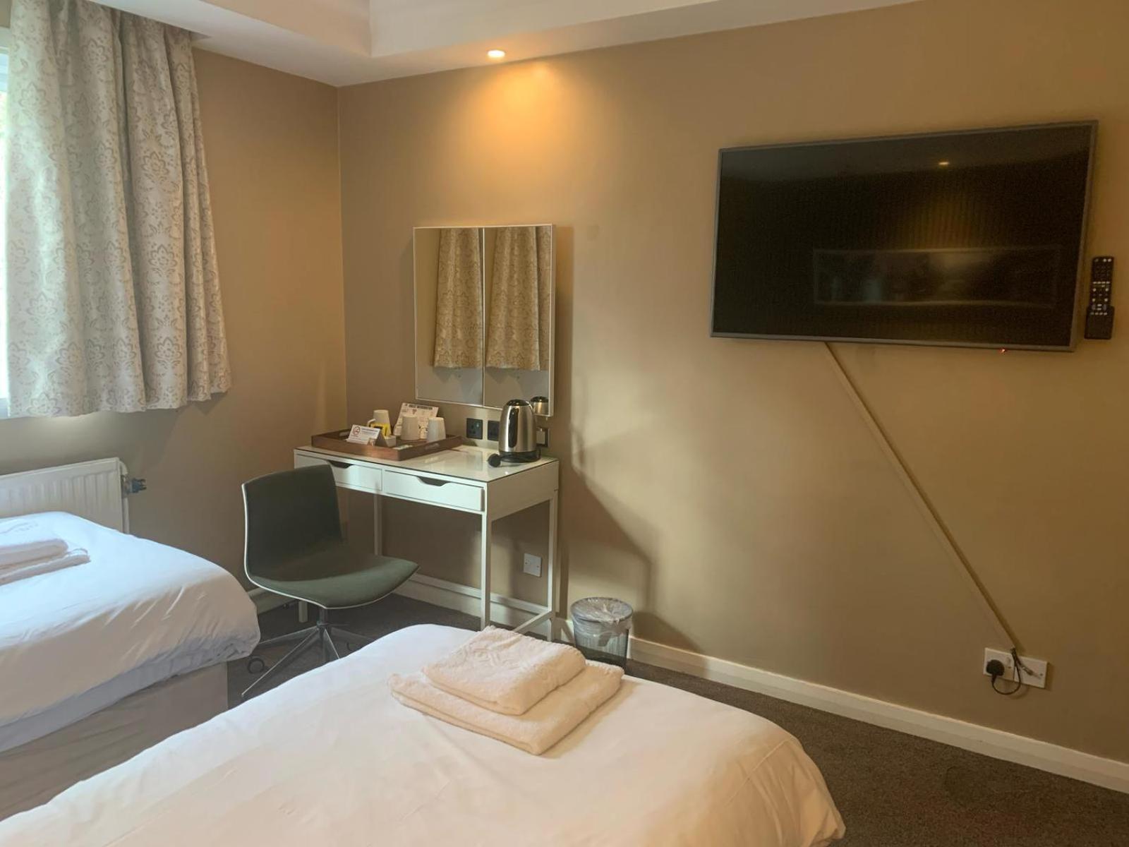 Airport Inn & Spa Manchester Вілмслоу Екстер'єр фото